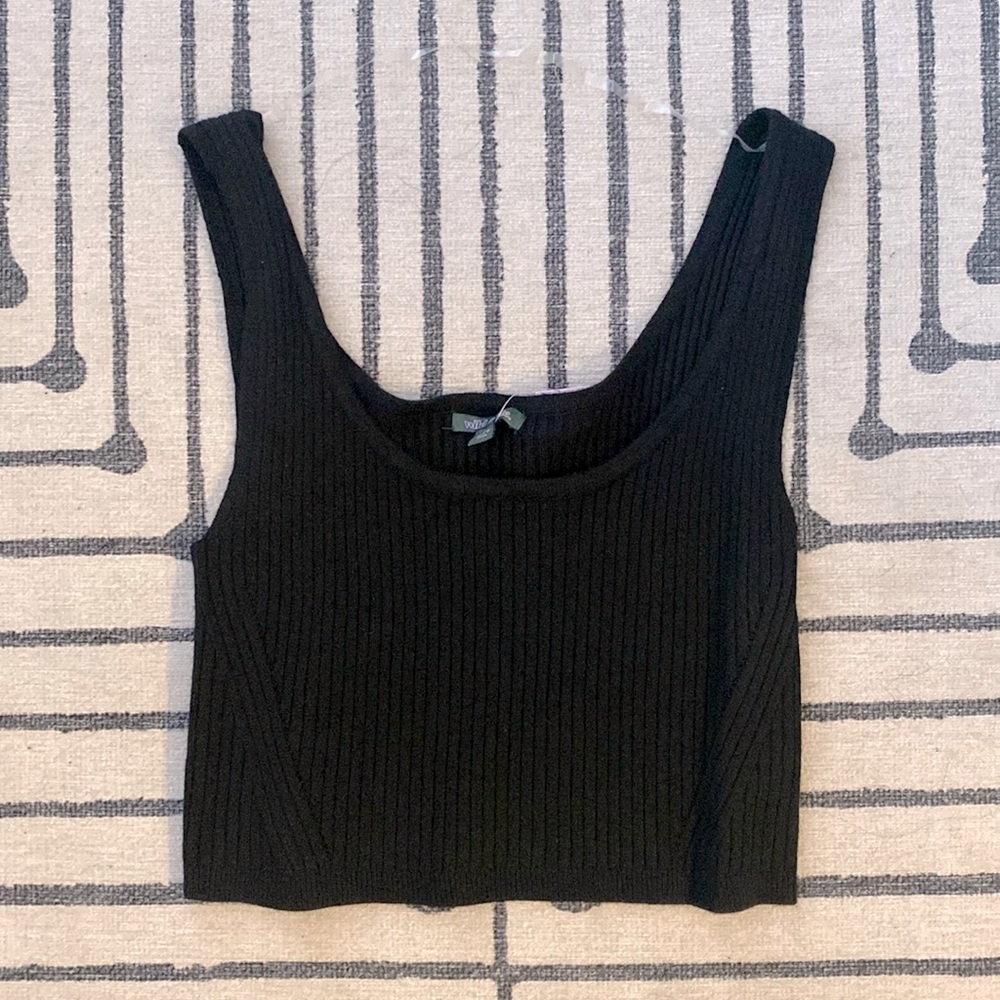 BRAND NEW & NEVER WORN - black knit sleeveless crop top